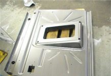 メコネット社、プレス成形業界に進出:シミュレーションによるコスト削減の定量化